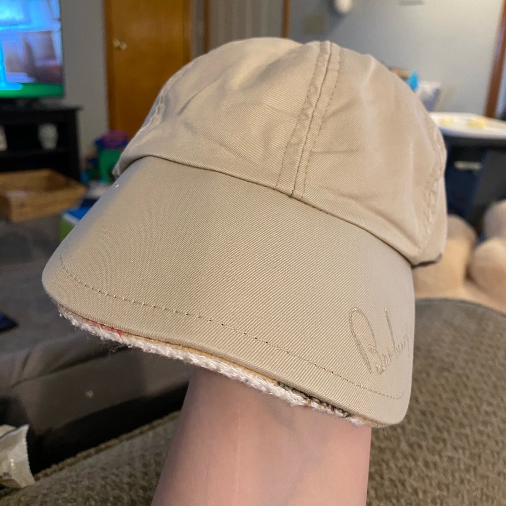 Burberry hat
